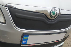 Зимняя накладка на решетку (2011-2014, верхняя) Глянцевая для Skoda Fabia