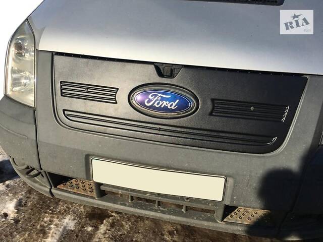 Зимняя накладка на решетку радиатора Ford Transit 2006-2014 глянцевая Digital Designs