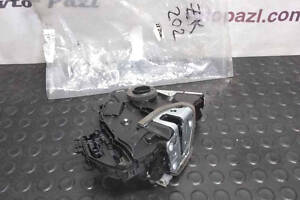 ZK0202 6903048130 замок дверей перед R Toyota Lexus RX 4 16- 40-01-02