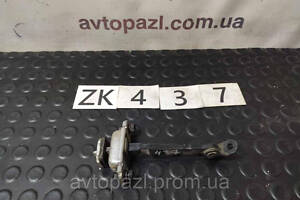 ZK0437 7948017000 ограничитель хода двери зад L Hyundai/Kia Matrix 01-07 40-01-02