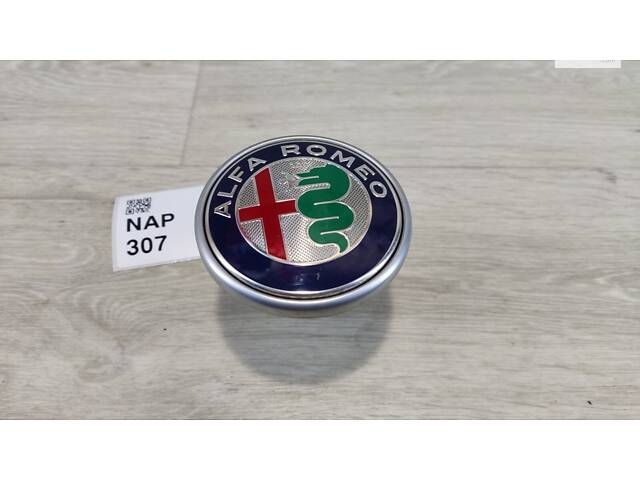 Значок емблема логотип кнопка ручка ляди кришки багажника Alfa Romeo Giulia 952 (2016-) 50547396