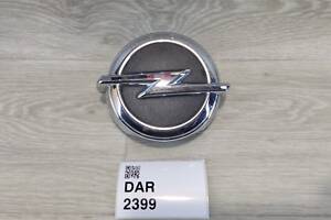 Значок емблема логотип кнопка ручка ляди кришки багажника Opel Astra K (2015-2019) 13424603