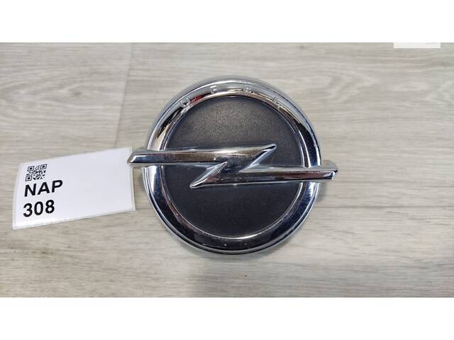 Значок емблема логотип ручка ляди кришки багажника Opel Corsa E (2014-2019) 13401592