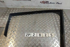 ZP2825 9682925780 ущільнювач скла дверей перед L Peugeot/Citroen 5008 09- 27-05-05