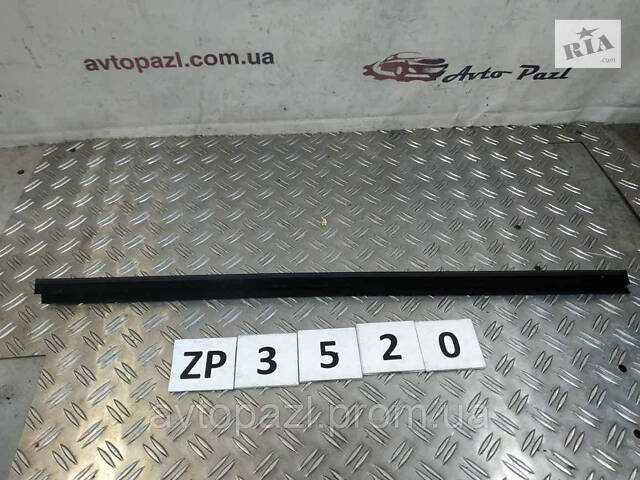 ZP3520 96540661 ущільнювач скла перед L Peugeot/Citroen C4 Picasso 06-13 0