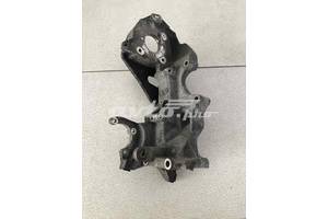 03L903143J Volkswagen volkswagen audi seat skoda лапа кронштейн двигателя