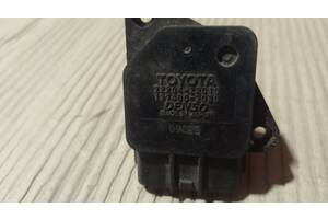 2220422010 б.у Датчик расхода воздуха для Toyota Camry 2003-2006 Toyota Corolla (E120) 2001-2006