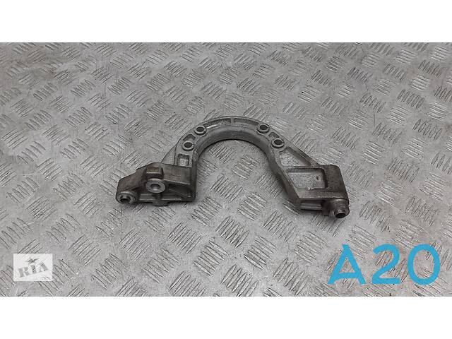 52123854AB - Б/у Кронштейн раздатки на JEEP CHEROKEE (KL) 3.2 V6 4x4 2016 г.