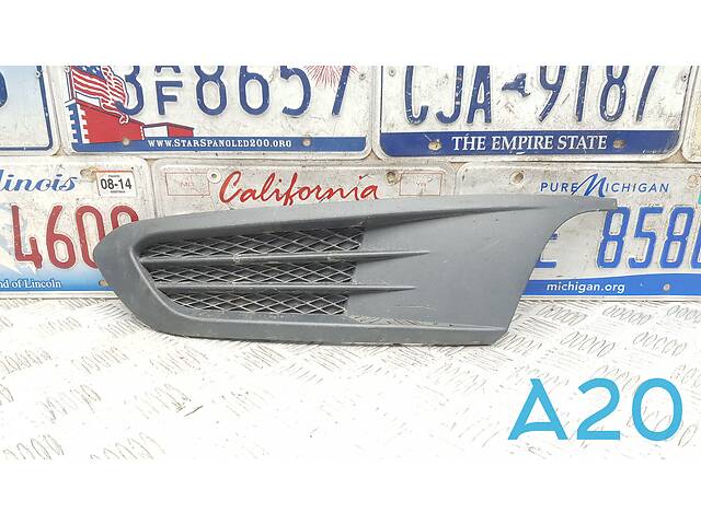 5C68536659B9 - Б/В Накладка бампера на VOLKSWAGEN JETTA IV 2.0 TDI (сломаны крепления)