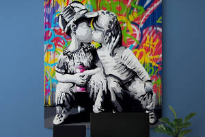 Картина на холсте Девочка и мальчик целуются HolstPrint RK0118 размер 50 x 70 см