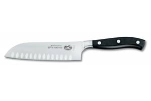 Кухонный кованый нож Victorinox Santoku Grand Maitre с воздушными карманами 170 мм в подарочной коробке Черный (7.732...