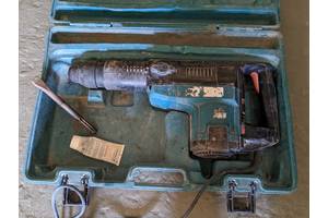 Перфоратор Makita HR5001C 1500 Вт відбійник