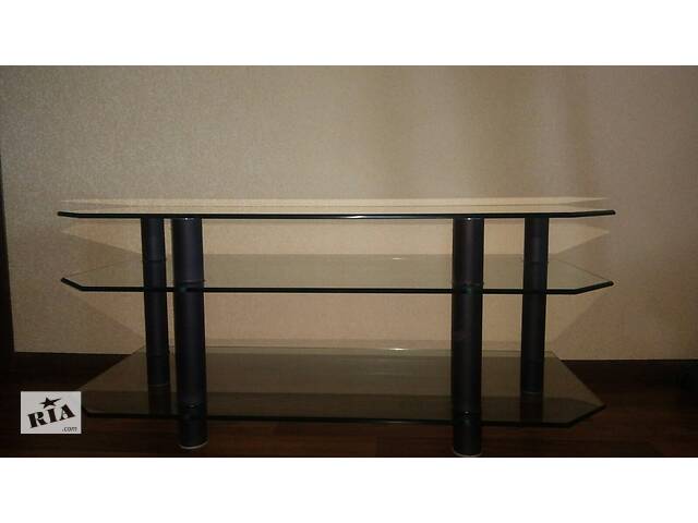 Продам стеклянный журнальный стол