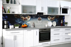 Наклейка на скинали Zatarga на кухню «Тирамису с черникой» 600х2500 мм виниловая 3Д наклейка кухонный фартук самоклея...