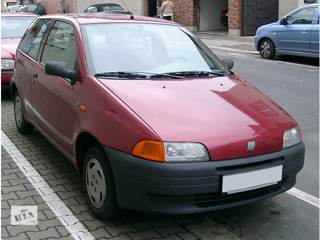 Б/у Паливна система Насос паливний Fiat Punto