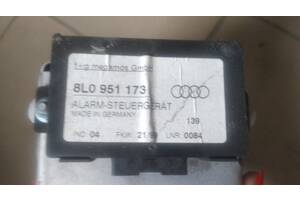 Уживані блок керування сигналізацією для Audi A8 8L0951173.