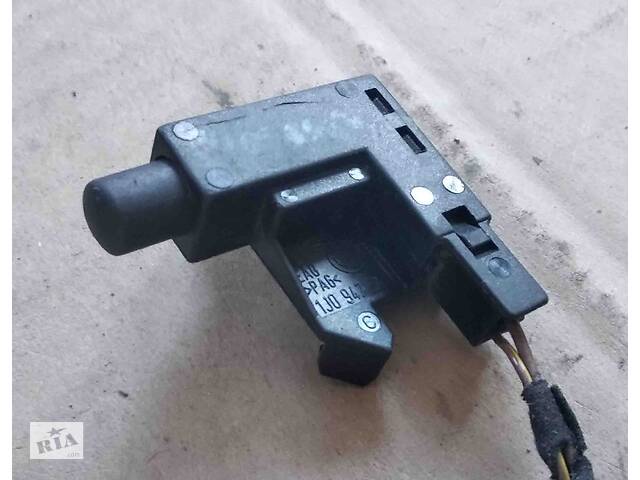 Б/у датчик РУЧНОГО тормоза для Skoda Rapid | Купить на Запчасти RIA.com