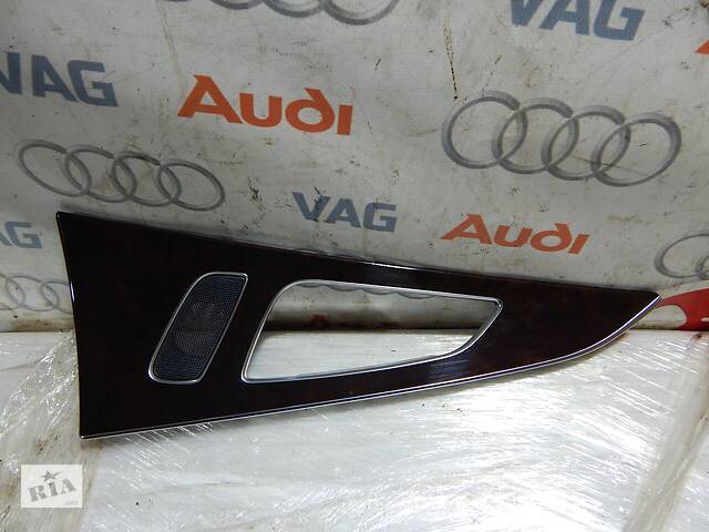 Б/У Декоративна накладка AUDI A6 4G0867419D