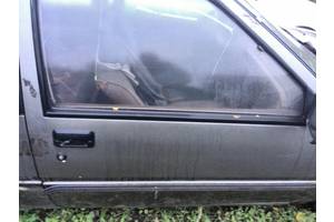 Б/у двері передня для хетчбека Mitsubishi Colt Hatchback (3d) 1986р