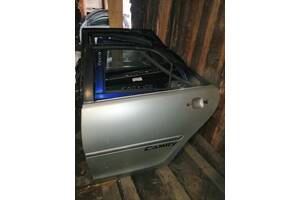 Б/у дверь задняя левая для Toyota Camry 2001-2006 6700433120