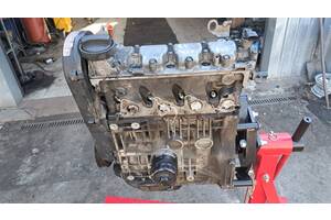 Б/у двигатель 1.4 AUD под АКПП для Volkswagen Polo 2000-2002  030100036H