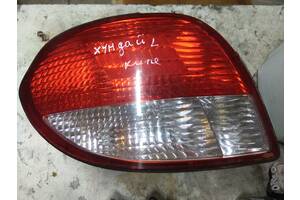 Б/у фонарь задний левый для Hyundai Coupe L 92401-275