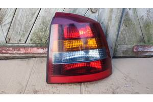Б/у фонарь задний правый для Opel Astra G ,1998-2004 , Хетчбек , Тонированый , 13117093