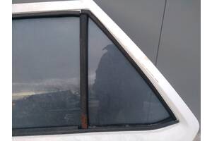 Б/у глухое стекло задней левой двери для Seat Malaga