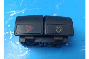 Б/у кнопка аварийки для Mitsubishi Lancer 1988-1992