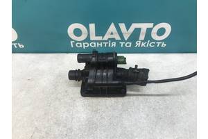 Корпус термостата Citroen Jumpy 2005-2010. C4 Picasso 20052010. C4 20042011. C3 20052009. 1.6 HDI.