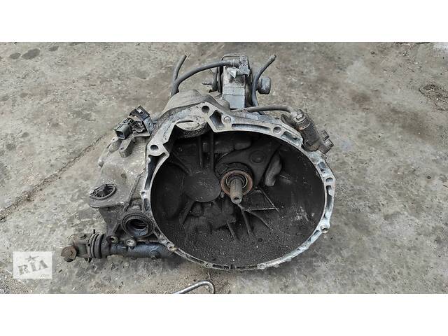 Б/у кПП 2.2dci 2Y030 для Nissan Almera Tino 2000-2006 320104U107