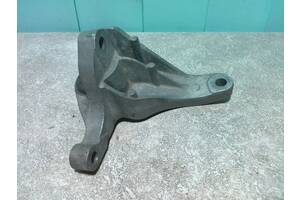 Кронштейн коробки передач Ford Focus 2004-2013. C-Max II 2010-.Volvo C30, S40, V50. 3M51-6P093.