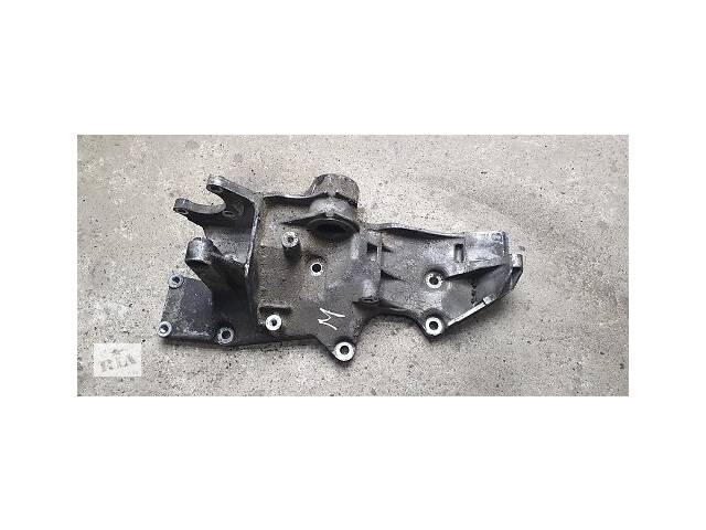 б/у Кронштейн крепления генератора Volkswagen Passat B5 1996-2000 1.6 AHL 06B903143F