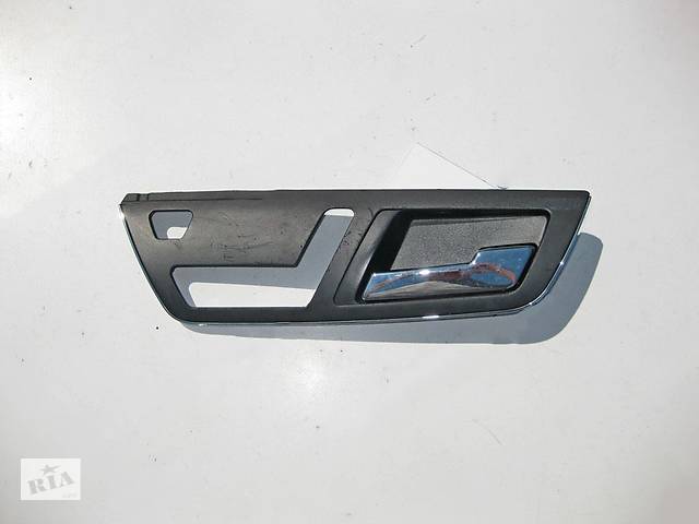 Б/У Mercedes-Benz A2217304848 9116 Внутренняя ручка задней правой двери с чёрной накладкой S-Class W221