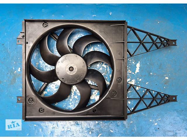 Б/у моторчик вентилятора радиатора для Skoda Roomster 2006-2010 1.4TDI КОМПЛЕКТ (МОТОРЧИК ВЕНТИЛЯТОРА + ДИФФУЗОР)