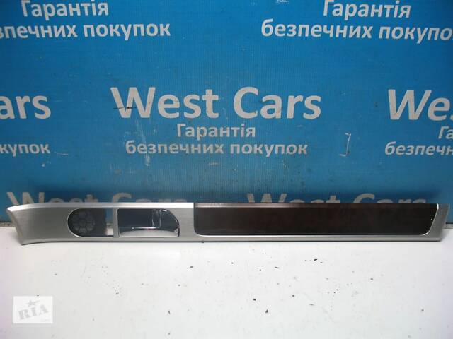 Б/У Накладка двері внутрішня передня права (з ручкою) Touareg 7L6867440. Найкраща ціна!