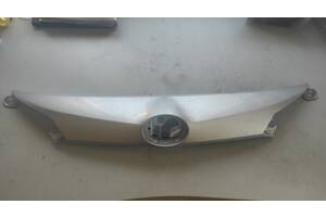 Б/у накладка крышки багажника для Toyota Rav 4 2013-2018 7680142230B1