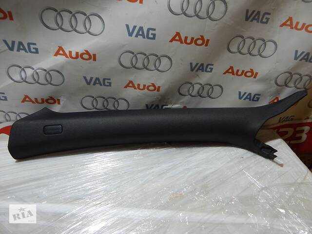 Б/У Накладка салона левая S-Line AUDI A4 8T0867233B