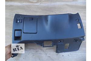 Б/у накладка торпеды нижняя левая 55302-33110-C0 для седана Lexus ES 330 2003-2006г