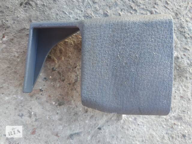 Б/у накладка заглушка крепления сиденья для Mazda 6 GG 2002-2007 GJ6A57054
