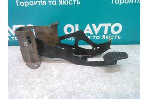 Педаль тормоза Renault Kangoo 2008-.8200820803.