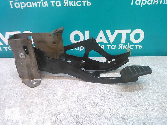 Педаль тормоза Renault Kangoo 2008-.8200820803.