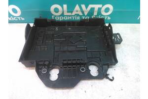 Б/у Поддон, подставка, корпус аккумулятора Renault Clio. Modus. 1.2 - 2.0.  8200314273--B.