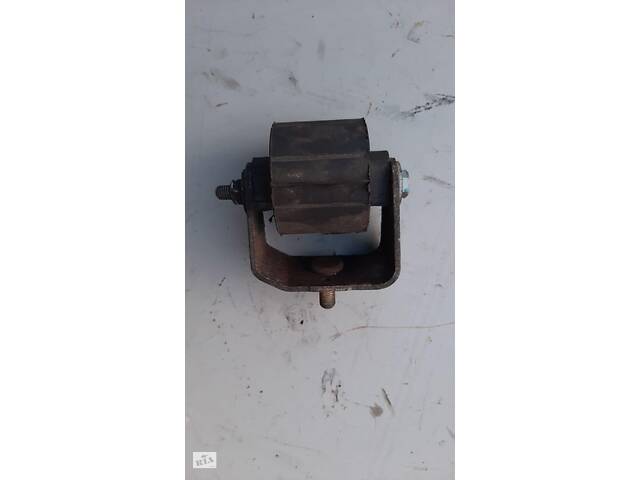 Б/у подушка КПП 9012421413 2D0199379B,2D0399201, 5117736AA,A9012421413 Volkswagen LT 28-46/ Фольксваген Лт