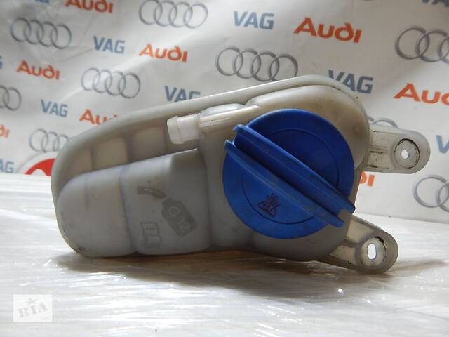 Б/У Расширительный бачок AUDI A4 A5 Q5 8K0121403N