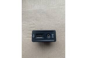 Б/у разъем USB/AUX для Volkswagen Golf VII 2013