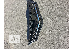 Б/у решётка бампера Toyota Yaris 2007-14гг, 531110D370