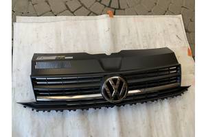 Б/у решетка радиатора для Volkswagen T6 (Transporter) 2017