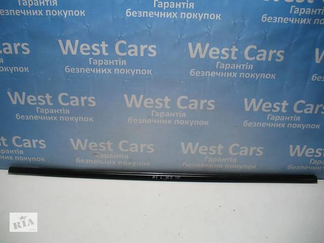 Б/У Ущільнювач скла дверей зсувних лівих зовнішній 5 C23550670C. Кращий вибір!