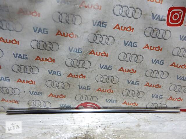 Б/У Уплотнитель стекла задней двери AUDI A6 4K0839476